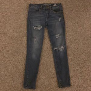 Women’s Super Super Stretch American Eagle Outfitters Size 6 Distressed Jeggings